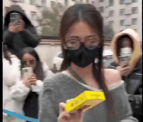 娱乐大爆料吃个瓜,明星背后的惊人真相,吃瓜群众必看! 第2张 娱乐大爆料吃个瓜,明星背后的惊人真相,吃瓜群众必看! 第2张